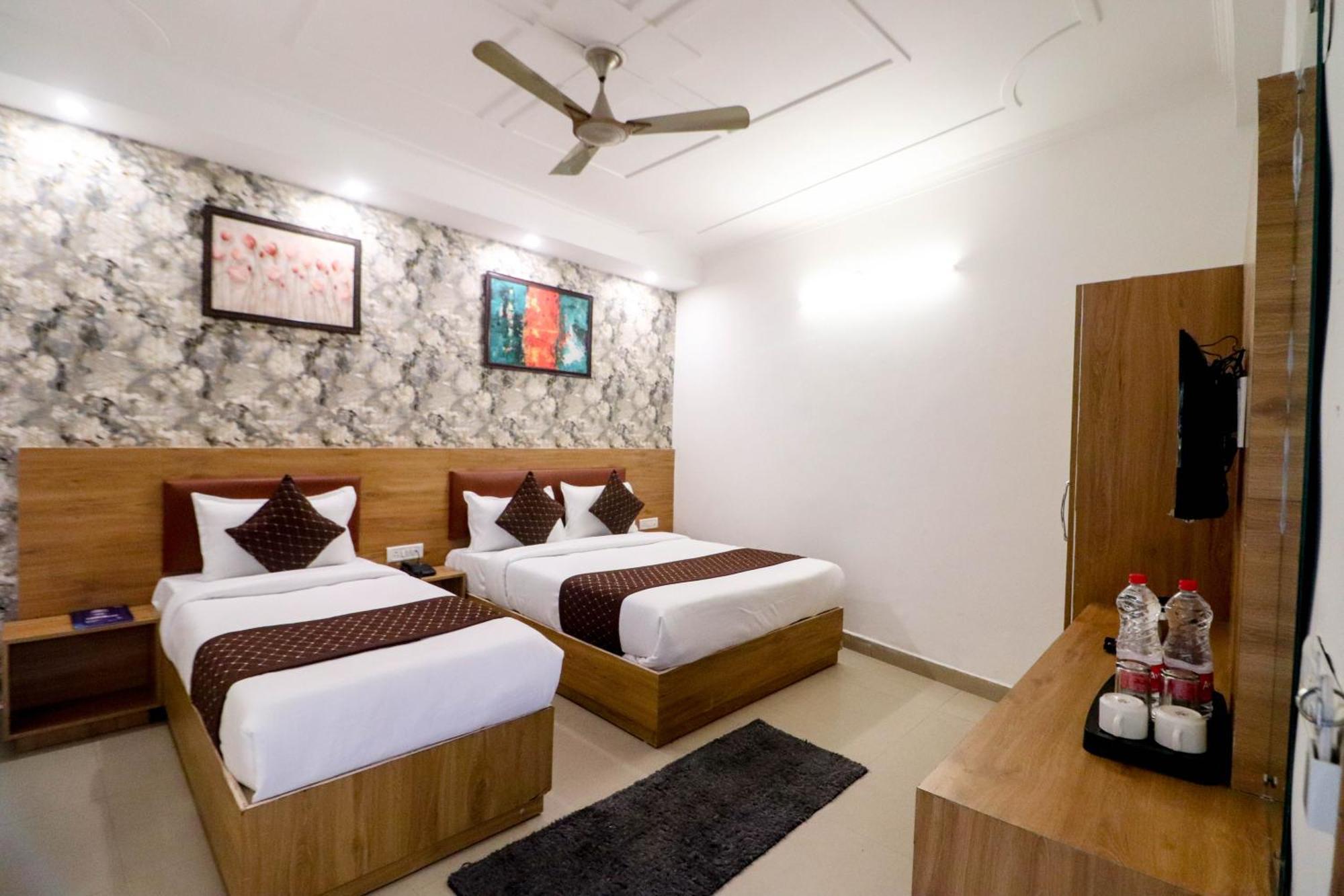 ניו דלהי Hotel Vvs Near Delhi Airport מראה חיצוני תמונה