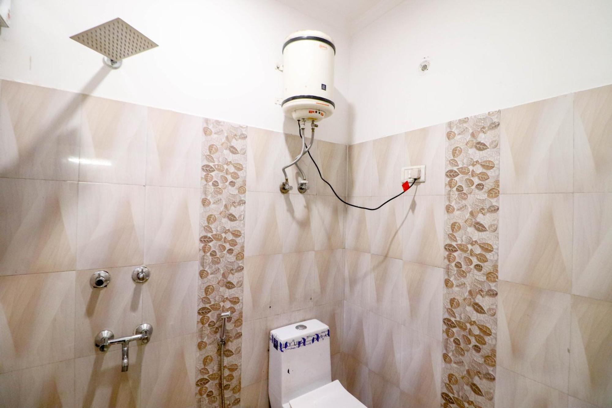ניו דלהי Hotel Vvs Near Delhi Airport מראה חיצוני תמונה