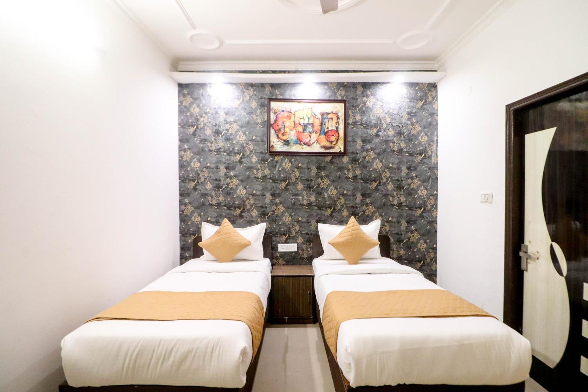 ניו דלהי Hotel Vvs Near Delhi Airport מראה חיצוני תמונה