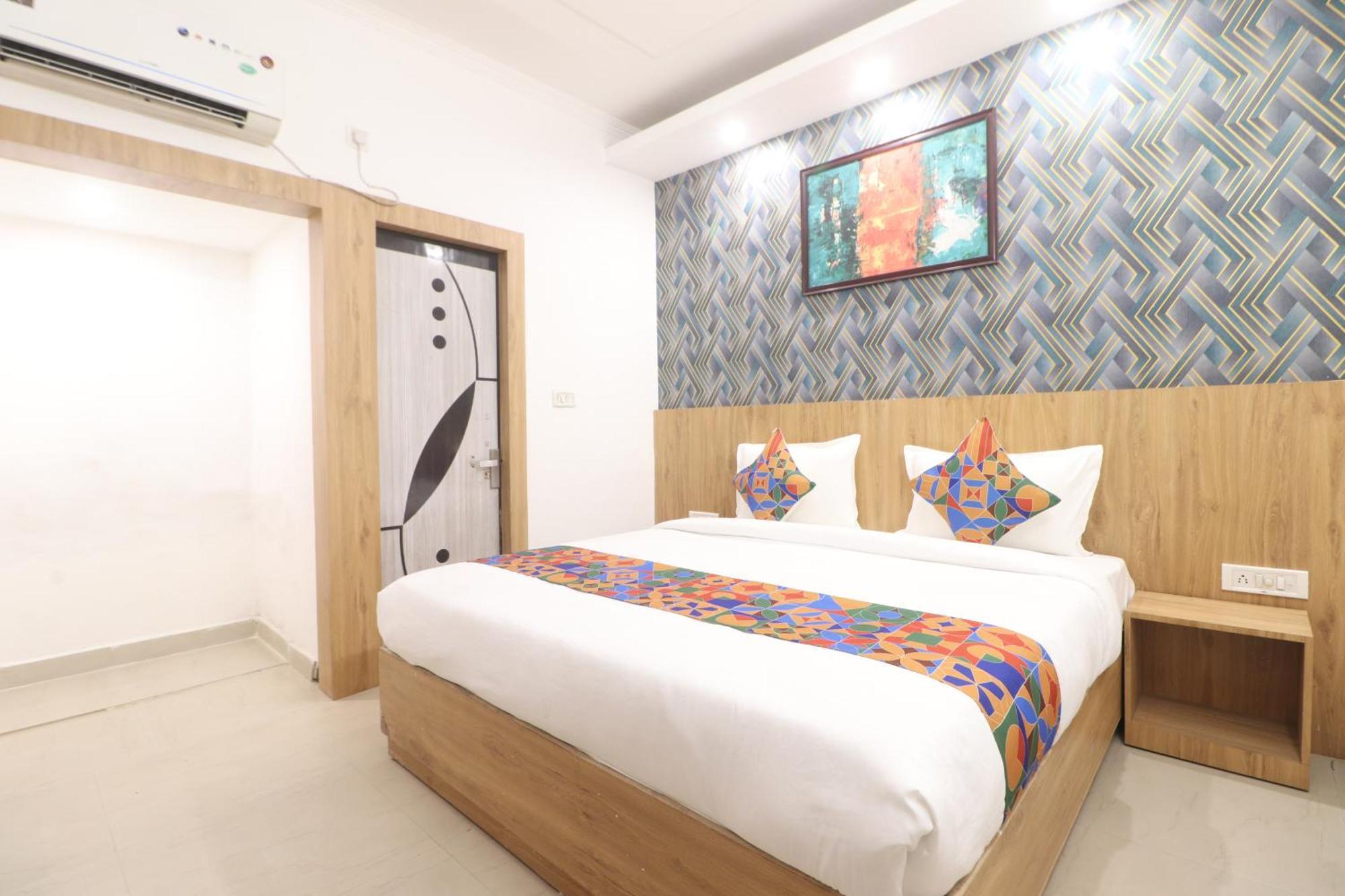 ניו דלהי Hotel Vvs Near Delhi Airport מראה חיצוני תמונה